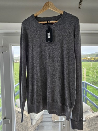 Bnwt tommy hilfiger mercedes - bnwt,